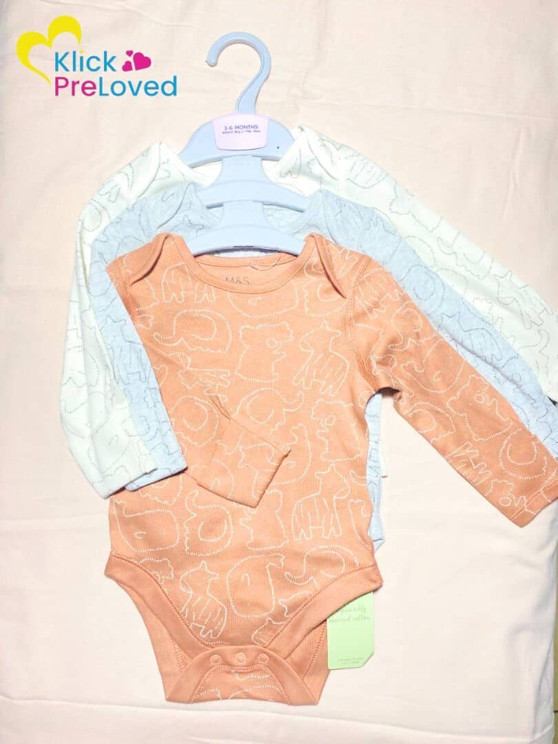 PreLoved M & S 3pcs long sleeve bodysuits up to 1 Month, Weight: 4.5 kg / 9lb 140z (Brand New)